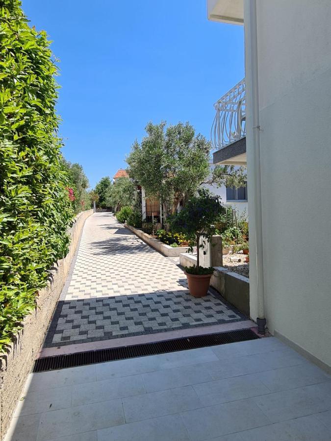 Apartments Juric Бродарика Екстериор снимка