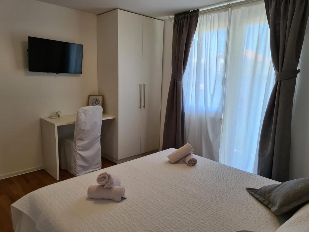 Apartments Juric Бродарика Екстериор снимка