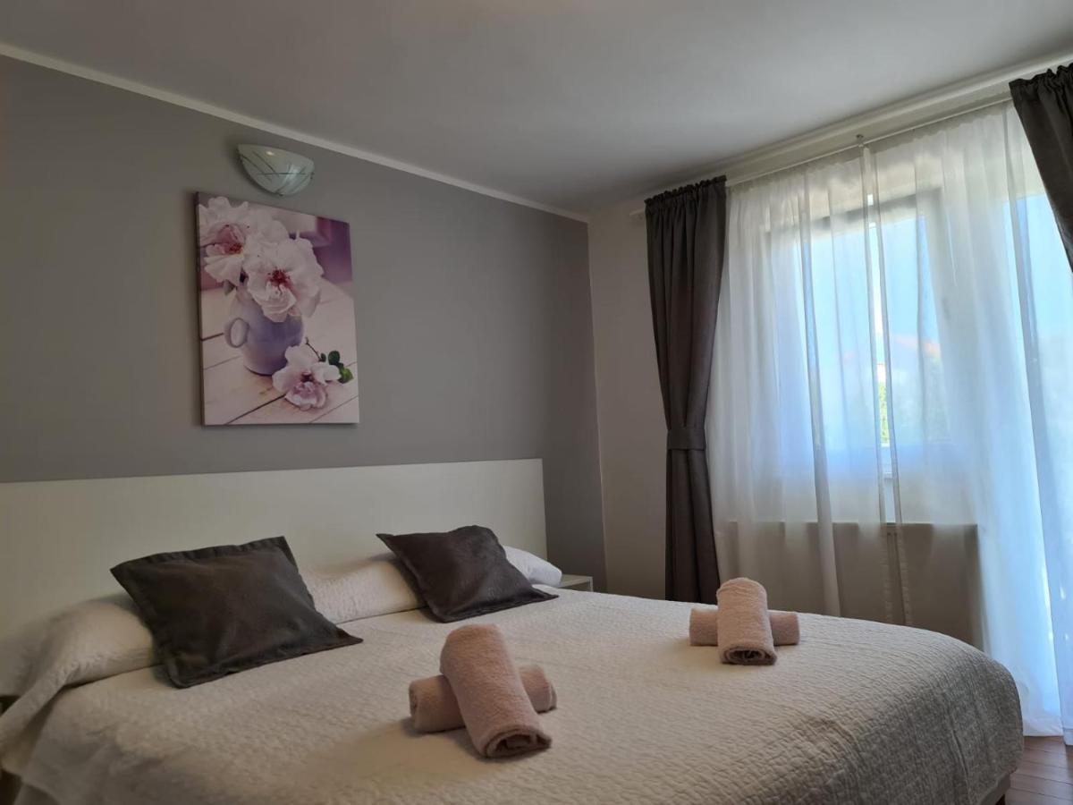 Apartments Juric Бродарика Екстериор снимка