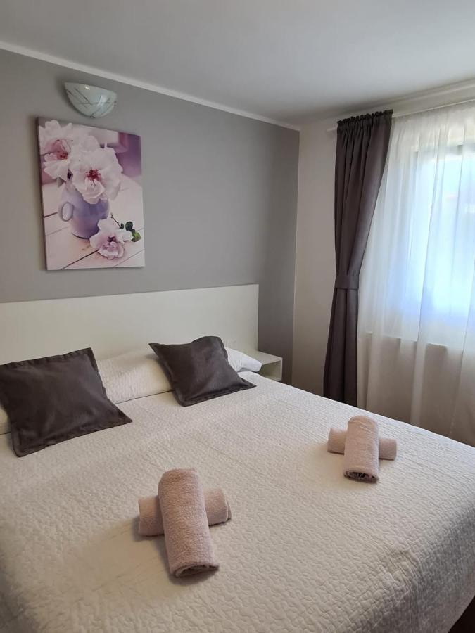 Apartments Juric Бродарика Екстериор снимка