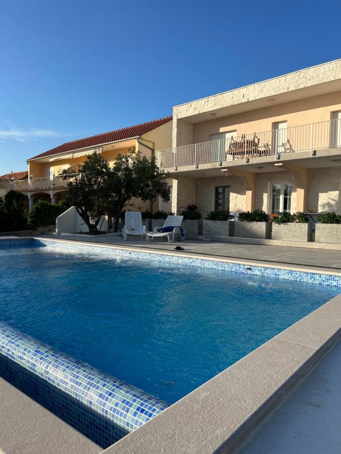 Apartments Juric Бродарика Екстериор снимка