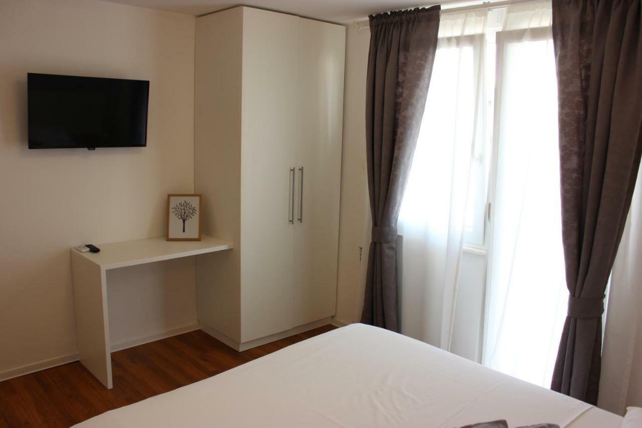 Apartments Juric Бродарика Екстериор снимка