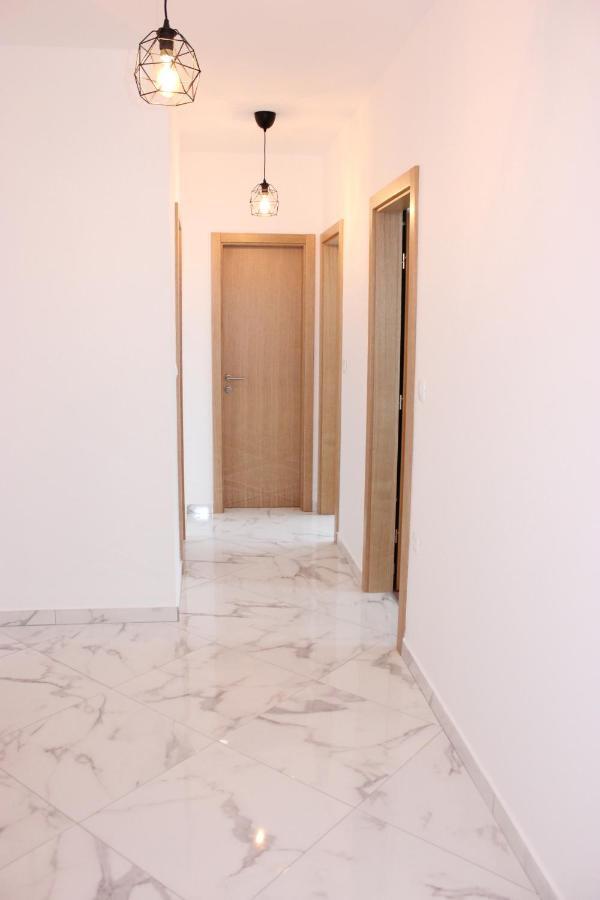 Apartments Juric Бродарика Екстериор снимка